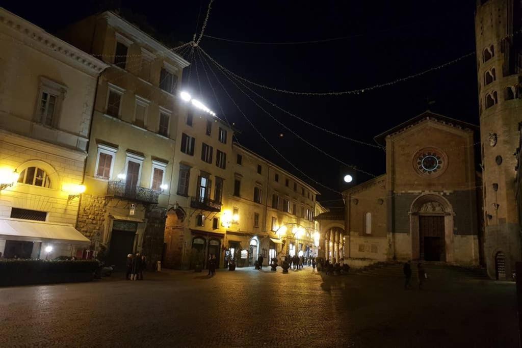 ...All'Archetto Di Sant'Andrea......Pieno Centro Orvieto Eksteriør billede